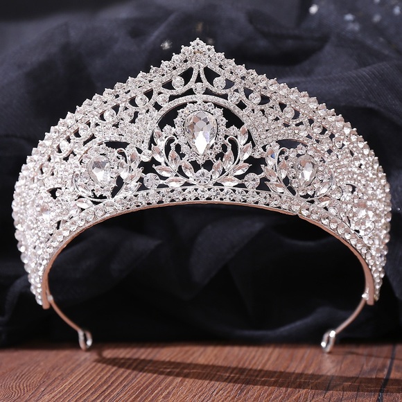 Dazzling Silver Crystal Tiara - Picture 2 of 2